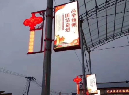 电杆灯箱制作